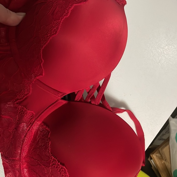 New without tags longline plunge bra. Only had on briefly - Picture 2 of 4